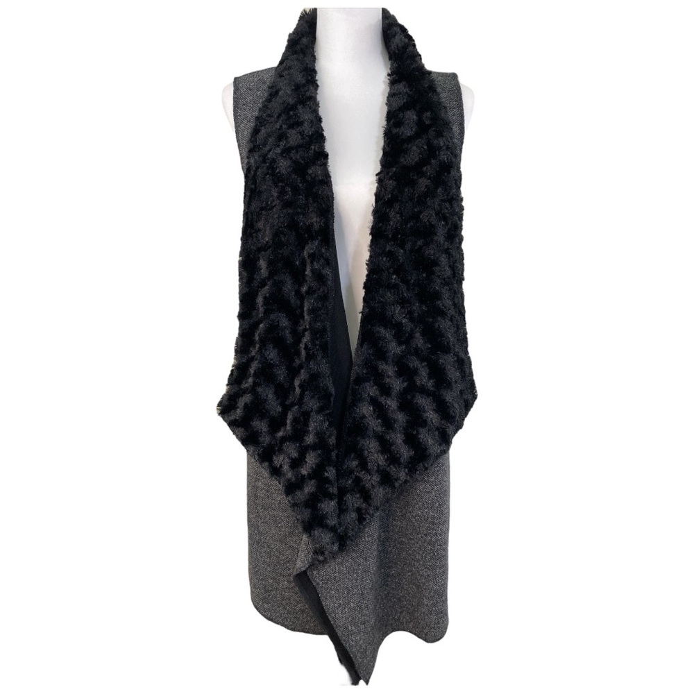 Tribal Jeans Sweater Vest Women's Small Drapey‎ Faux Fur Neckline Tweed